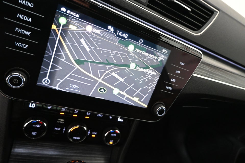 Skoda Superb 1,4 TSi iV Plus Combi DSG 5d