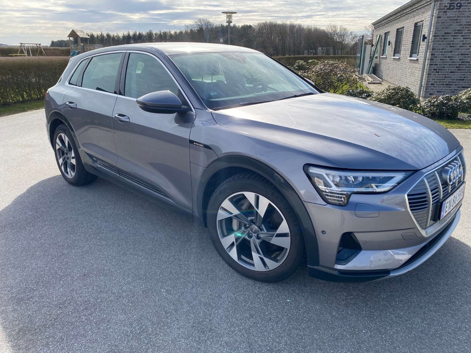 Audi e-tron 55 quattro 5d