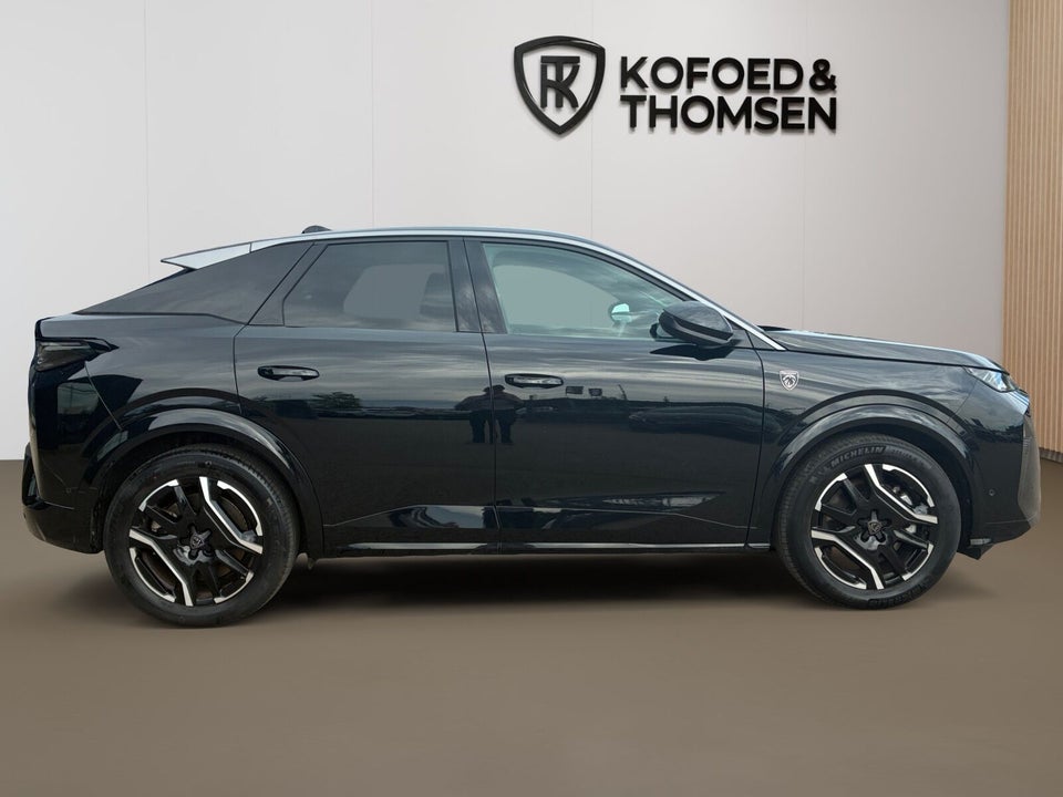 Peugeot e-3008 77 GT 5d