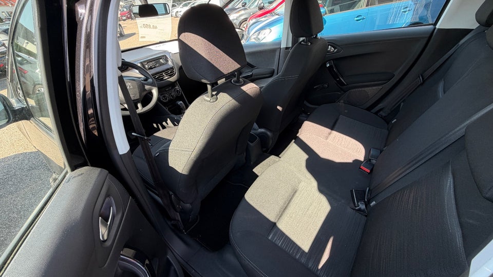 Peugeot 208 1,0 VTi Access 5d