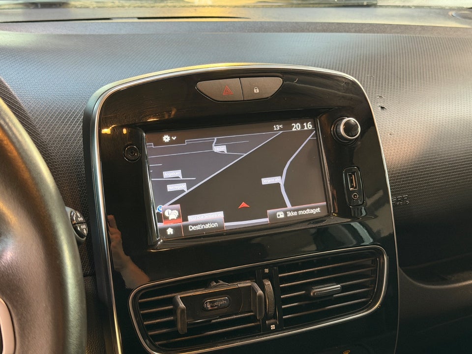 Renault Clio IV 0,9 TCe 90 Expression Sport Tourer 5d