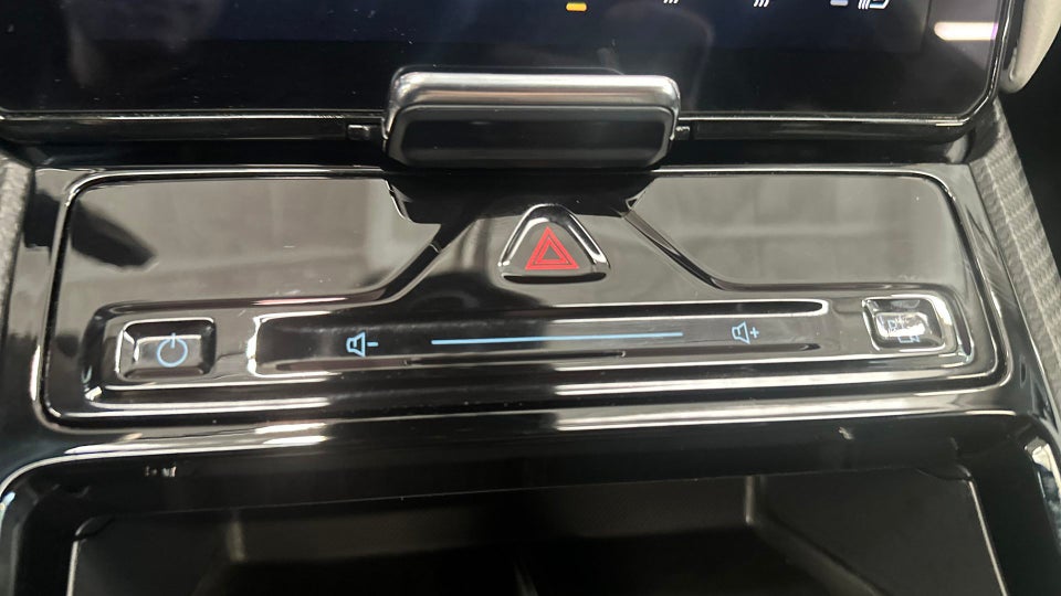 Ford Explorer 82 Premium Extended Range 5d