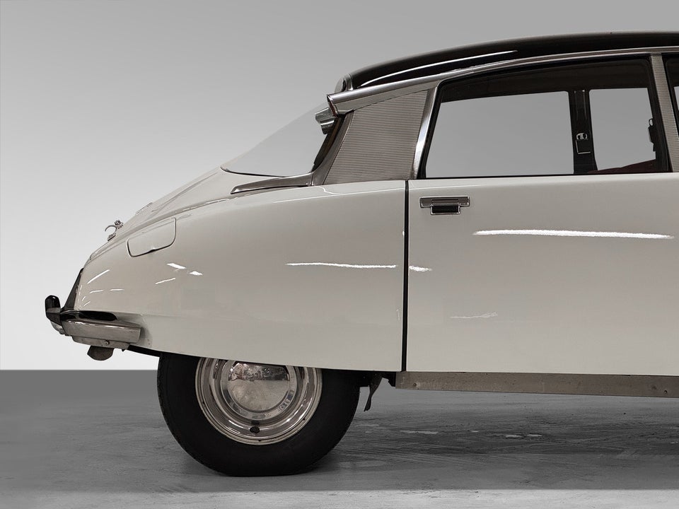 Citroën DS19 1,9 DSpecial 4d