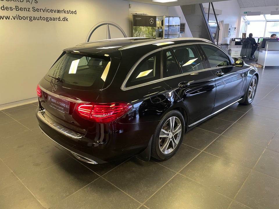 Mercedes C220 d 2,0 Avantgarde stc. aut. 5d