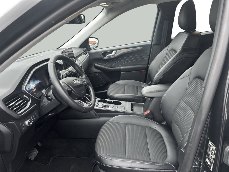 Ford Kuga 2,5 PHEV Titanium X CVT 5d