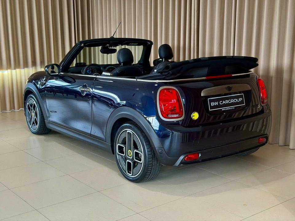 MINI Cooper SE Cabriolet 2d