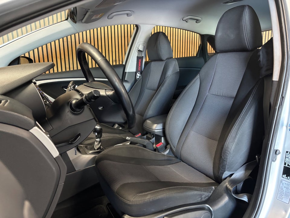 Hyundai i30 1,6 GDi Comfort Eco 3d