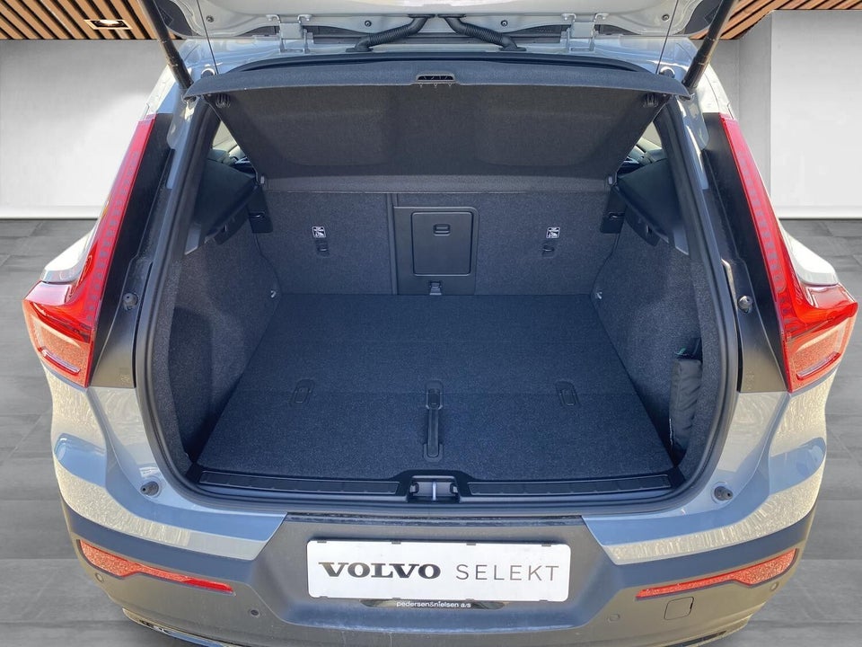 Volvo EX40 Extended Range Plus 5d