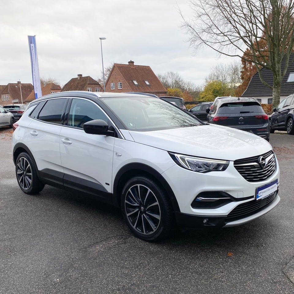 Opel Grandland X 1,6 Hybrid4 Exclusive aut. 5d