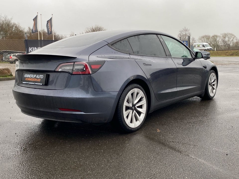 Tesla Model 3 Long Range AWD 4d
