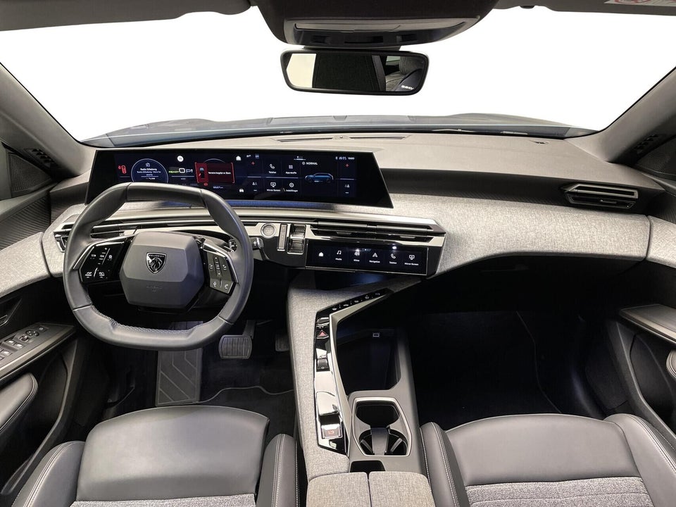 Peugeot e-5008 77 Allure 7prs 5d