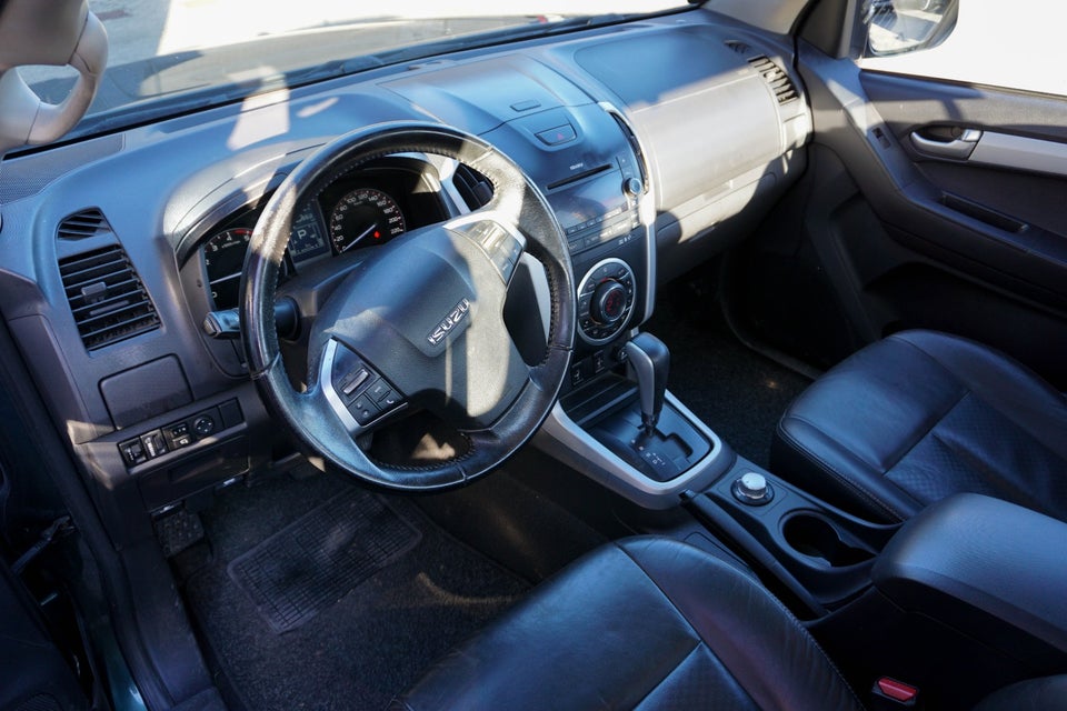 Isuzu D-Max 2,5 TD 163 Ext. Cab Exclusive aut. 2d