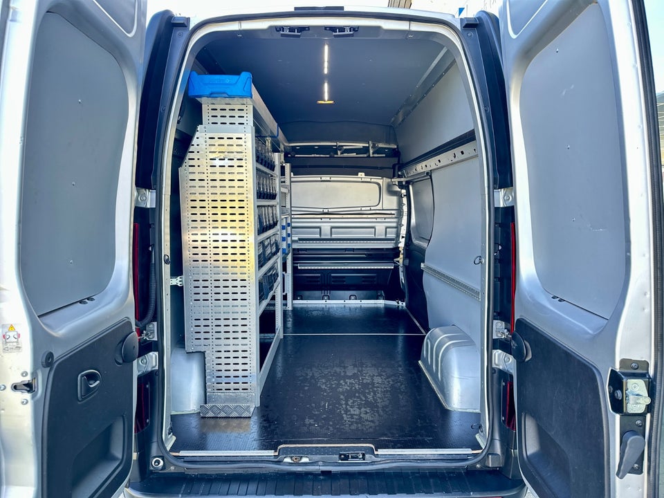 Renault Trafic T29 1,6 dCi 145 L2H2