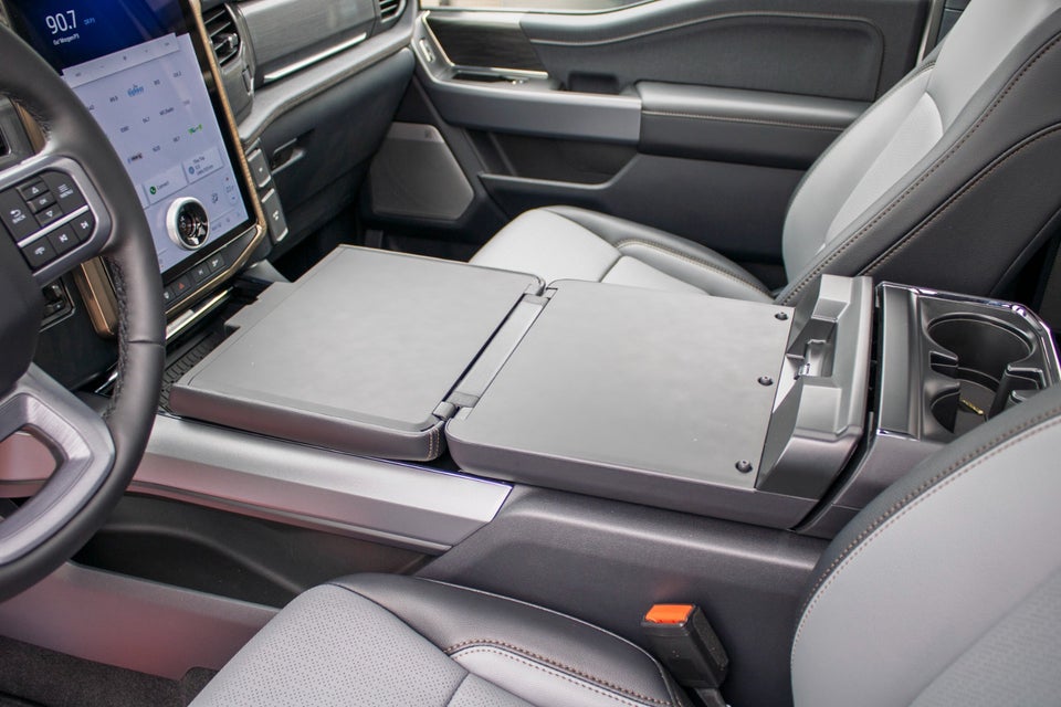 Ford F-150 131 Lightning Lariat Extended Range 4d