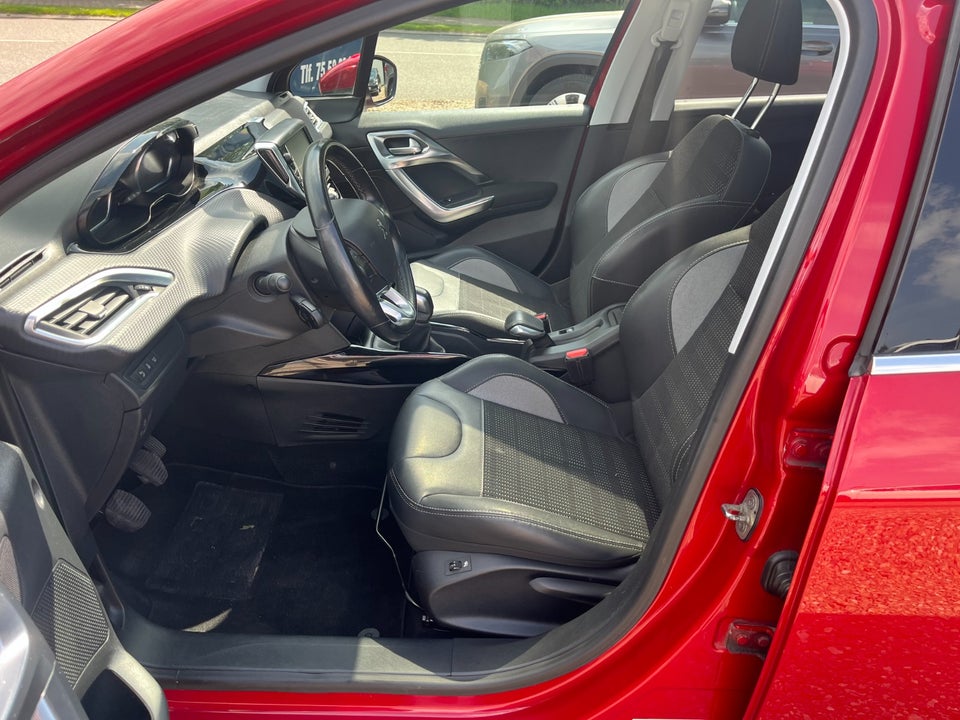 Peugeot 2008 1,6 BlueHDi 100 Allure Sky 5d