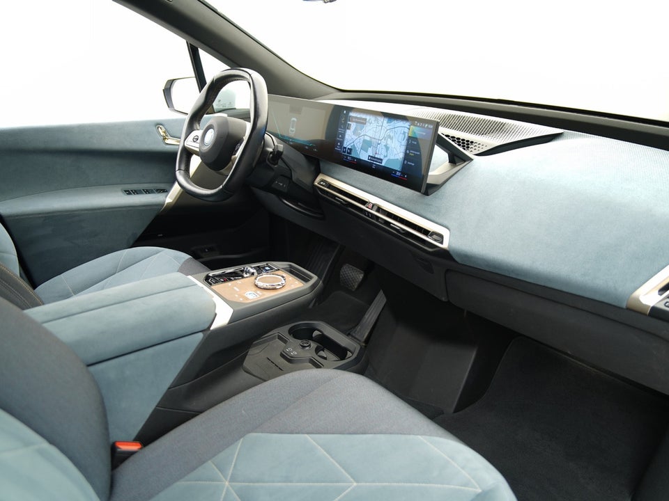 BMW iX xDrive40 Fully Charged M-Sport 5d