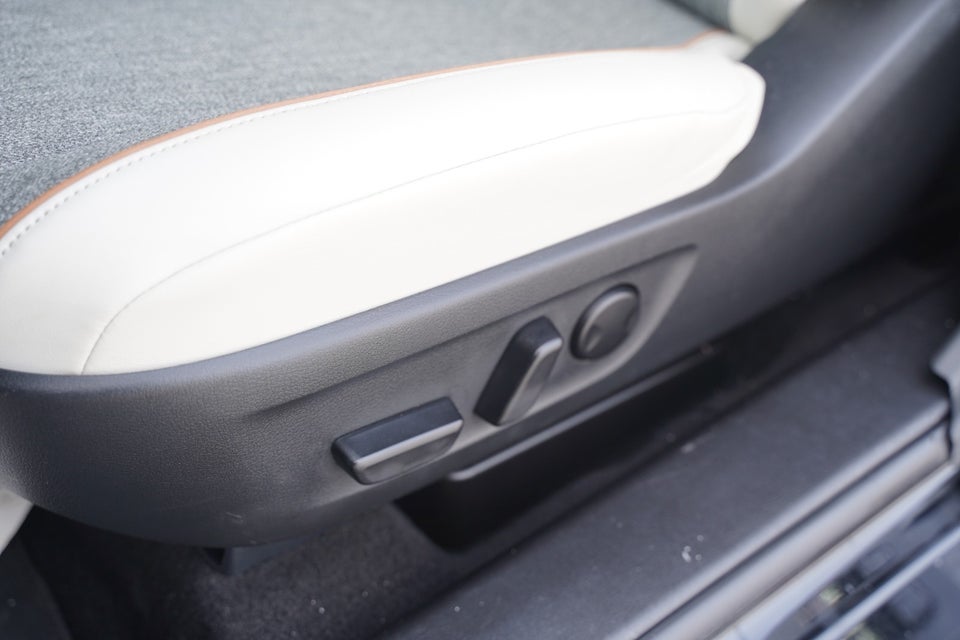 Mazda MX-30 e-SkyActiv First Edition 5d