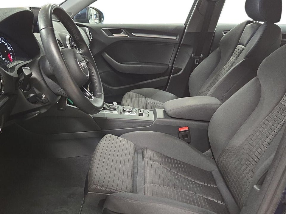 Audi A3 40 TFSi Sport Limited Sportback S-tr. 5d
