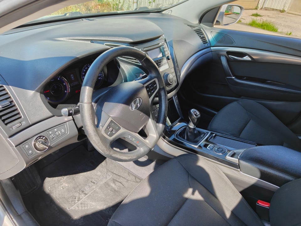 Hyundai i40 1,7 CRDi 115 Style CW 5d