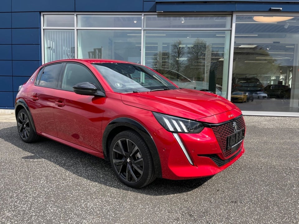 Peugeot e-208 50 GT 5d