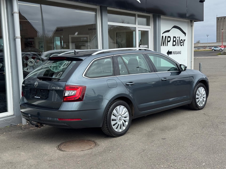 Skoda Octavia 1,6 TDi 115 Style Combi 5d