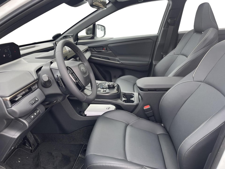 Toyota bZ4X 73 Executive 5d