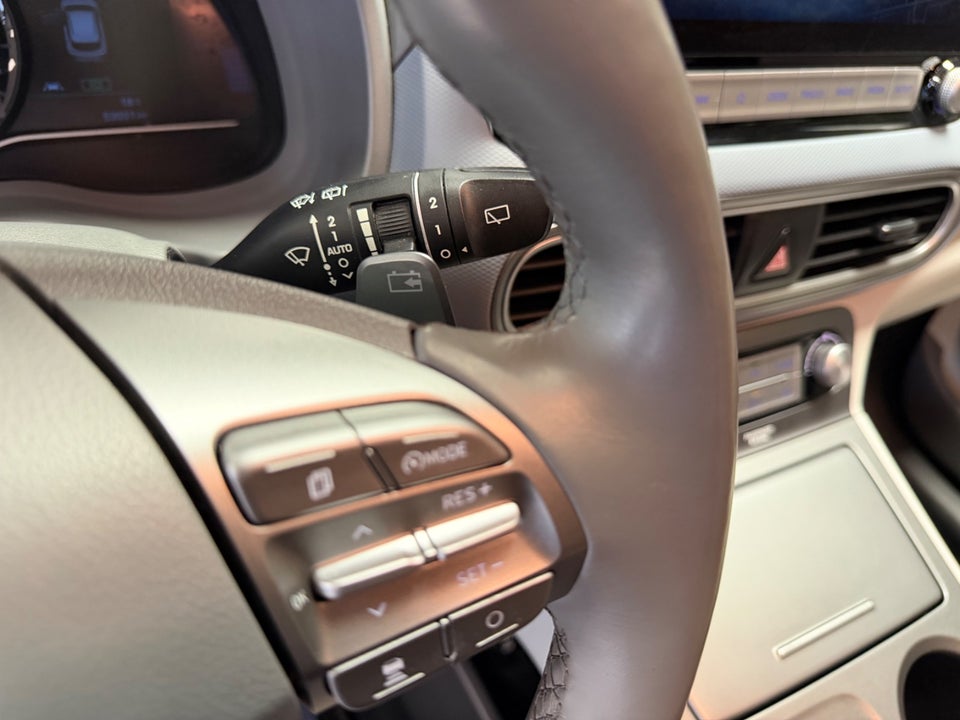Hyundai Kona 64 EV Premium 5d