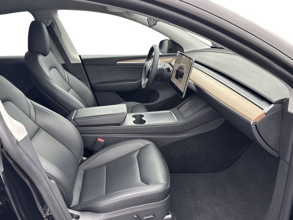 Tesla Model Y RWD 5d