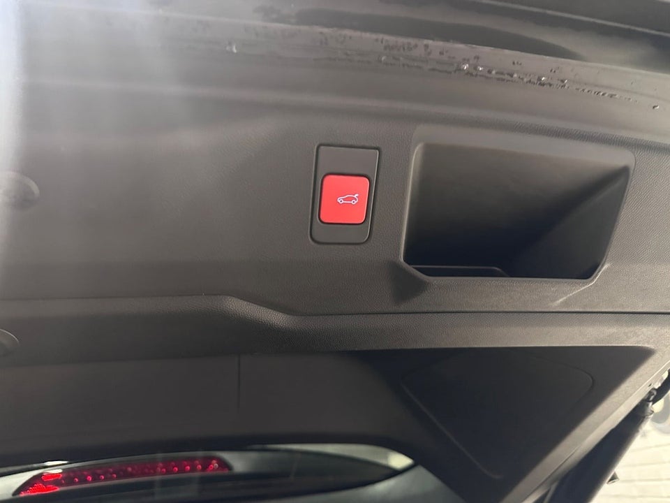 Peugeot e-5008 77 GT 7prs 5d