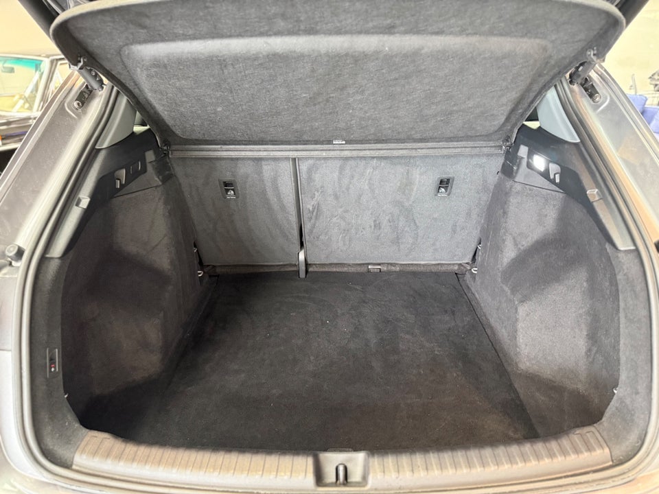 Audi Q4 e-tron 40  5d