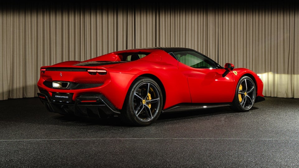 Ferrari 296 GTB 2,9 DCT 2d