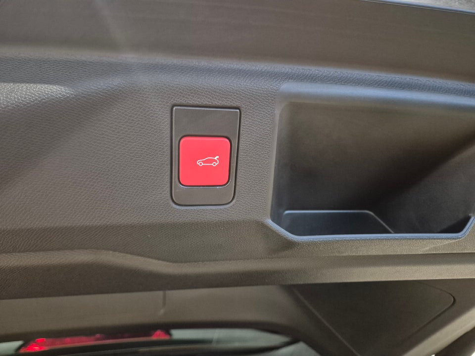 Peugeot e-5008 77 GT Pack 7prs 5d