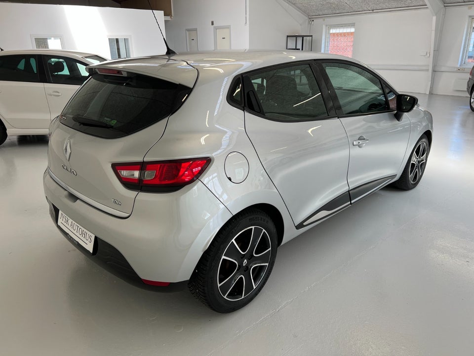 Renault Clio IV 0,9 TCe 90 Expression 5d