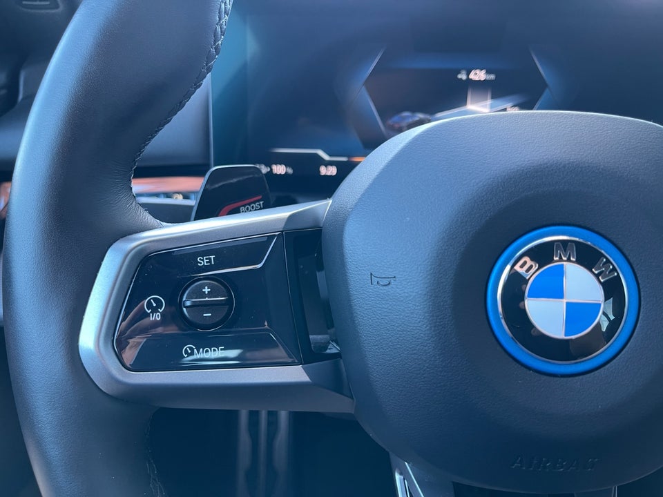 BMW i5 eDrive40 M-Sport 4d