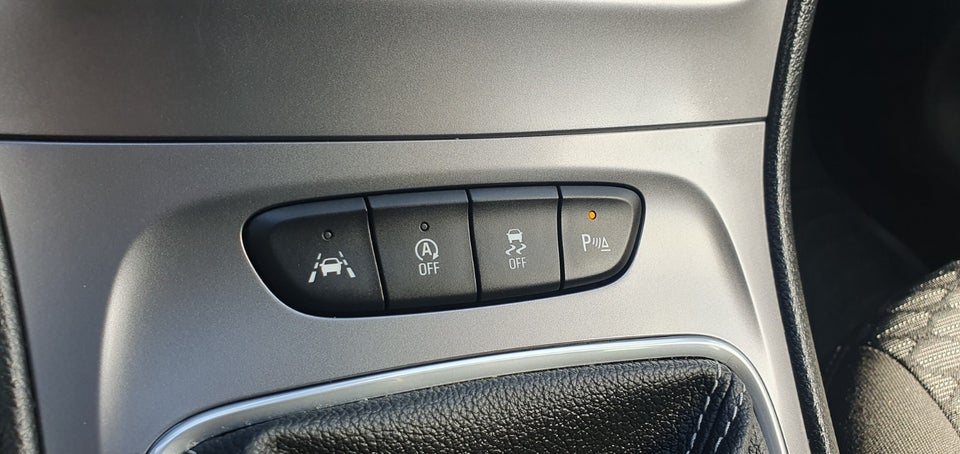 Opel Astra 1,6 CDTi 136 Dynamic Sports Tourer 5d