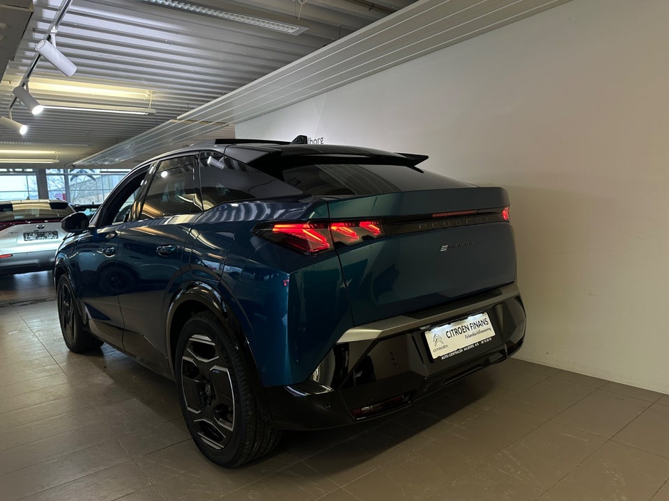 Peugeot e-3008 77 GT Pack 5d