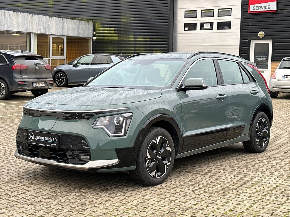 Kia Niro 64 EV Access Plus 5d