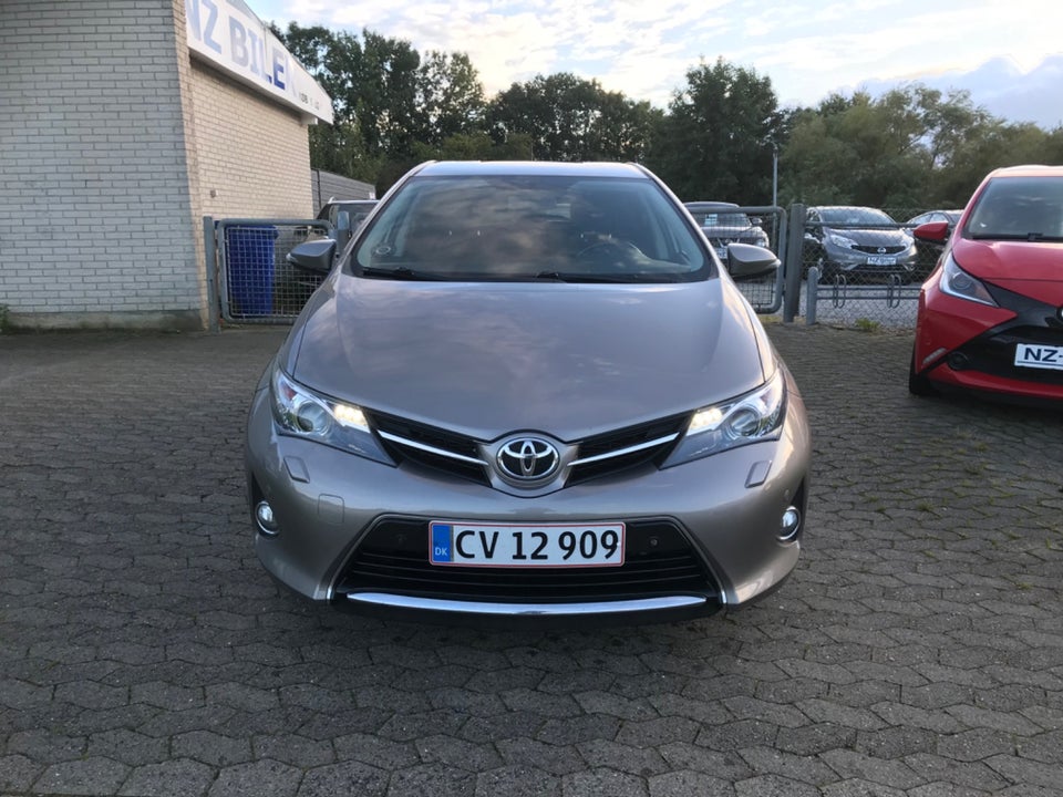 Toyota Auris 1,6 T2+ 5d