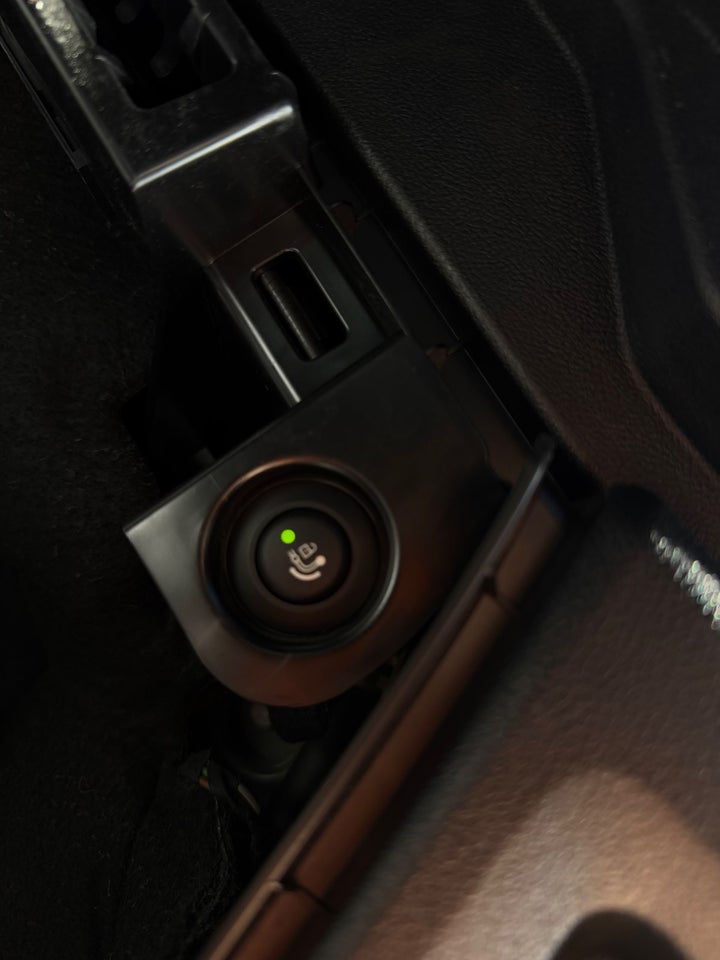 BMW iX3 Charged 5d