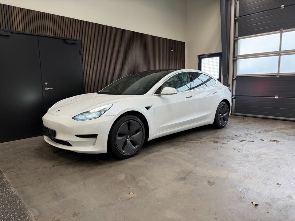 Tesla Model 3 Standard Range+ RWD 4d