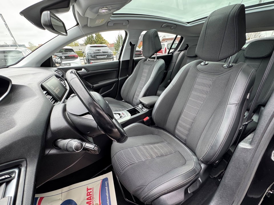 Peugeot 308 1,6 BlueHDi 120 Allure Sky 5d