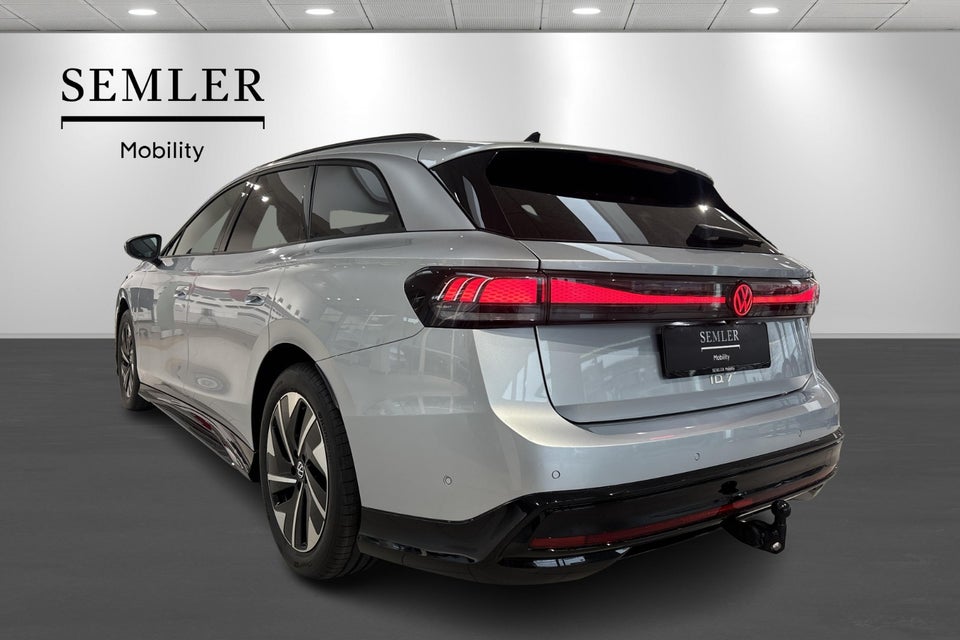 VW ID.7 77 Style+ Tourer 5d