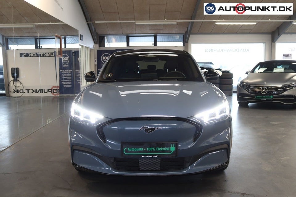 Ford Mustang Mach-E 75 Standard Range AWD 5d