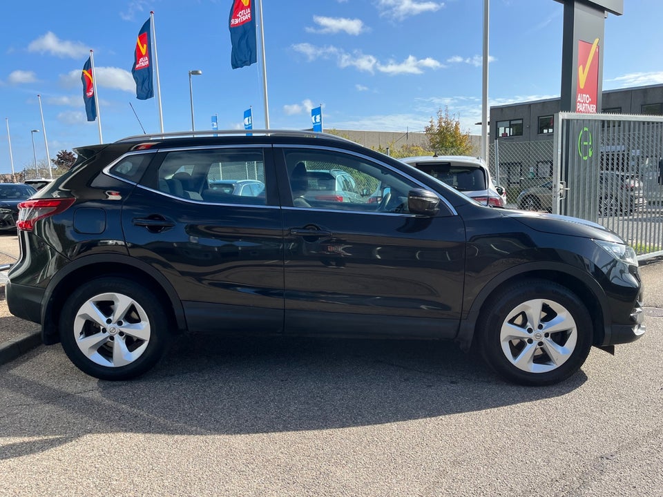 Nissan Qashqai 1,3 Dig-T 140 Acenta 5d