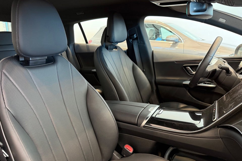 Mercedes EQE300 Avantgarde 4d