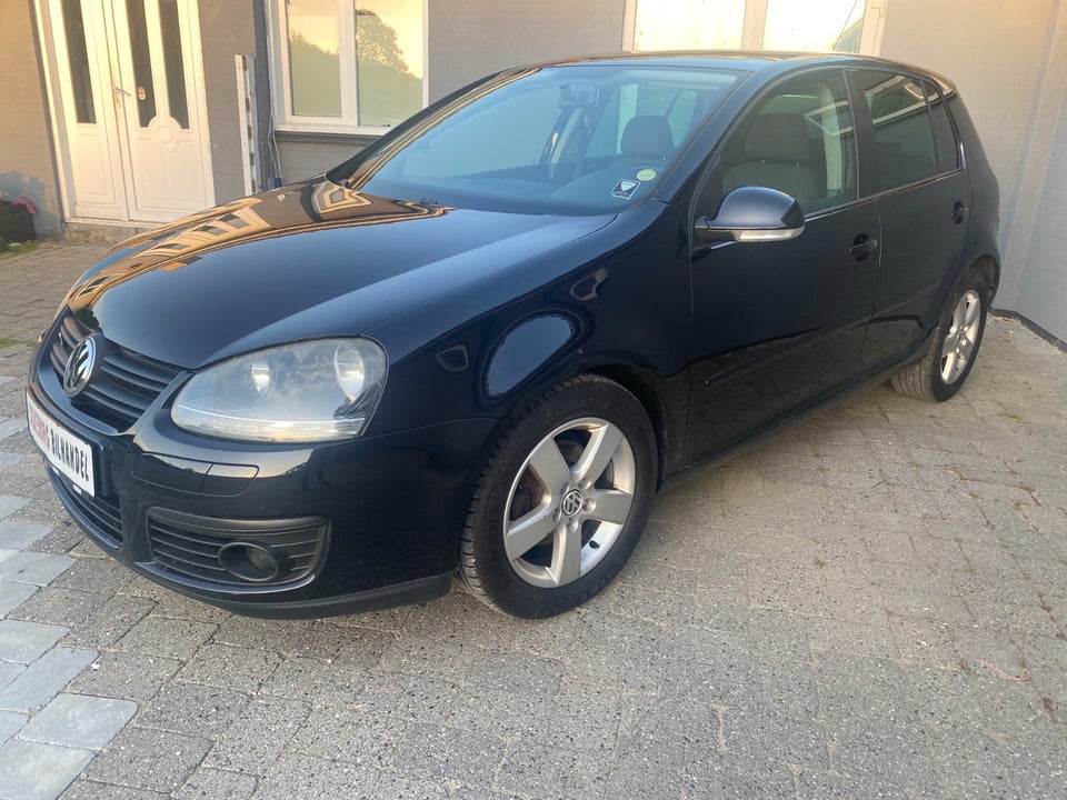 VW Golf V 1,6 GT Sport 5d