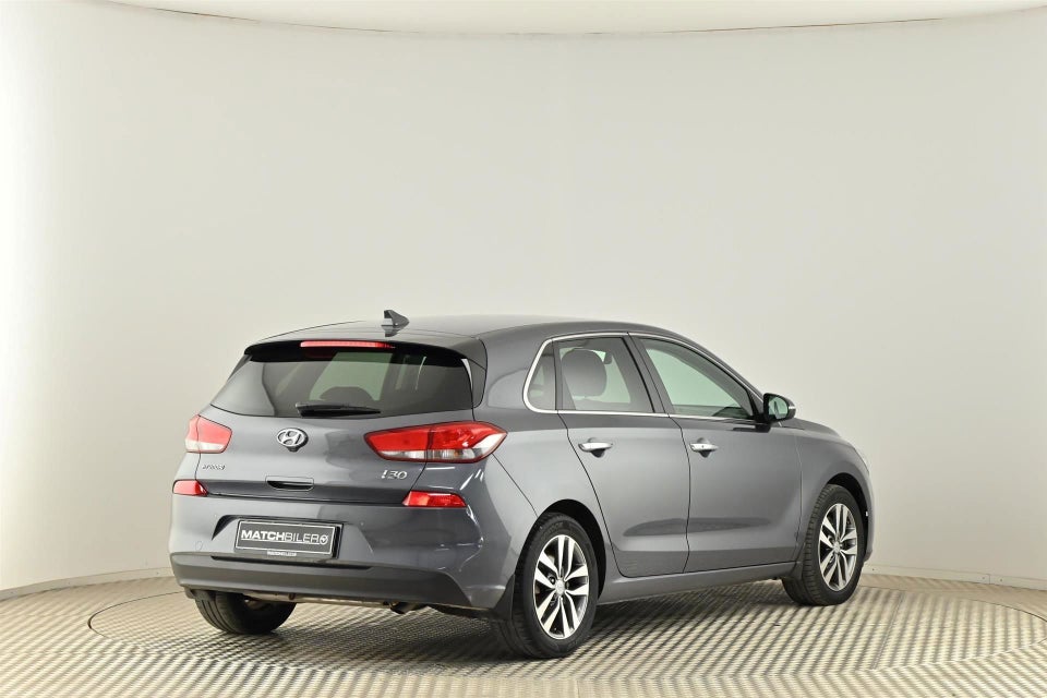 Hyundai i30 1,6 CRDi 136 Premium 5d