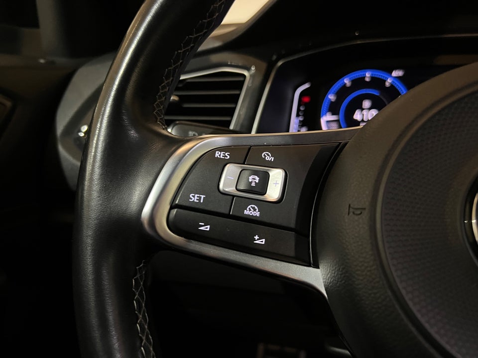 VW T-Roc 1,5 TSi 150 R-line DSG 5d