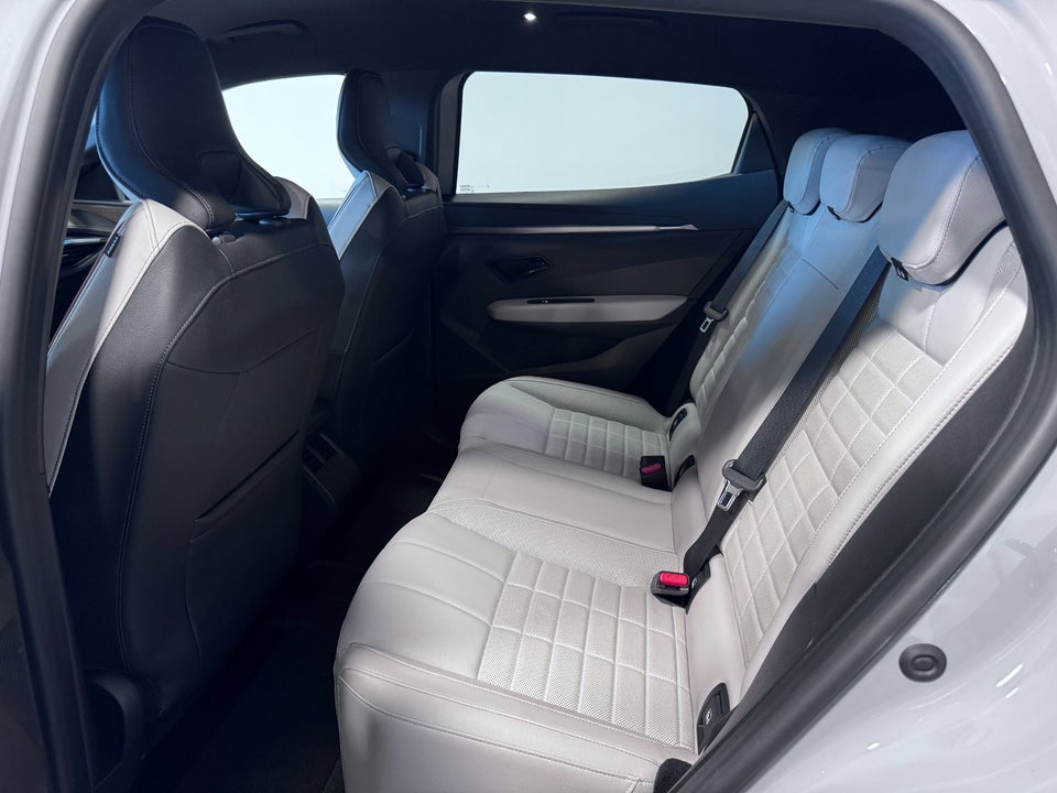 Renault Megane E-Tech 60 Iconic 5d