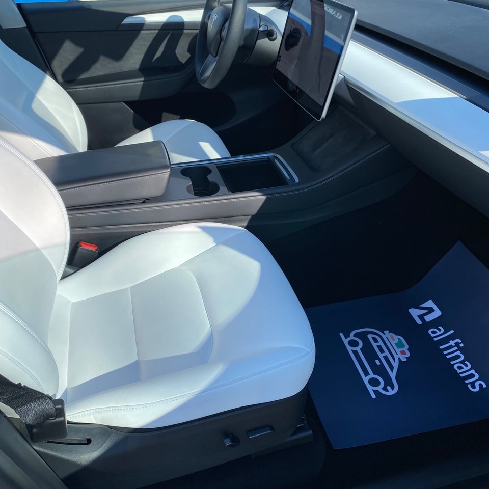 Tesla Model Y Long Range AWD 5d